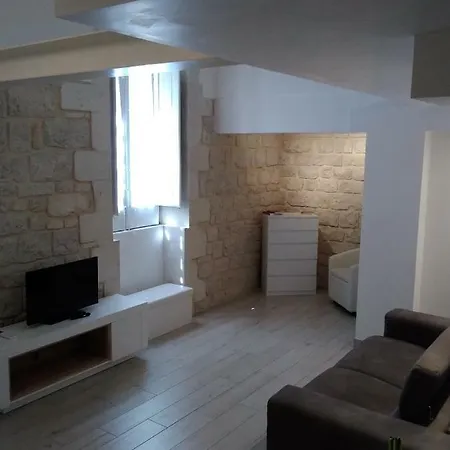 Holiday home Domus Rosae *