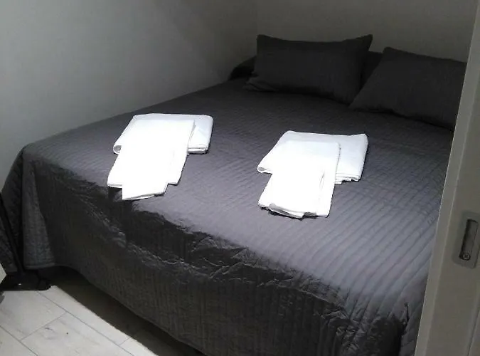 펜션 Domus Rosae 시클리